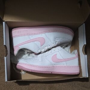 Nike Women's Sneakers - White and Pink